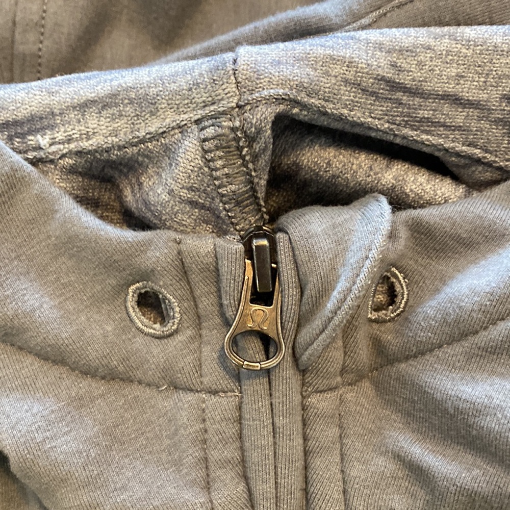 🍋Lululemon Take Ten soft hoodie in perfect condition! - Picture 6 of 6